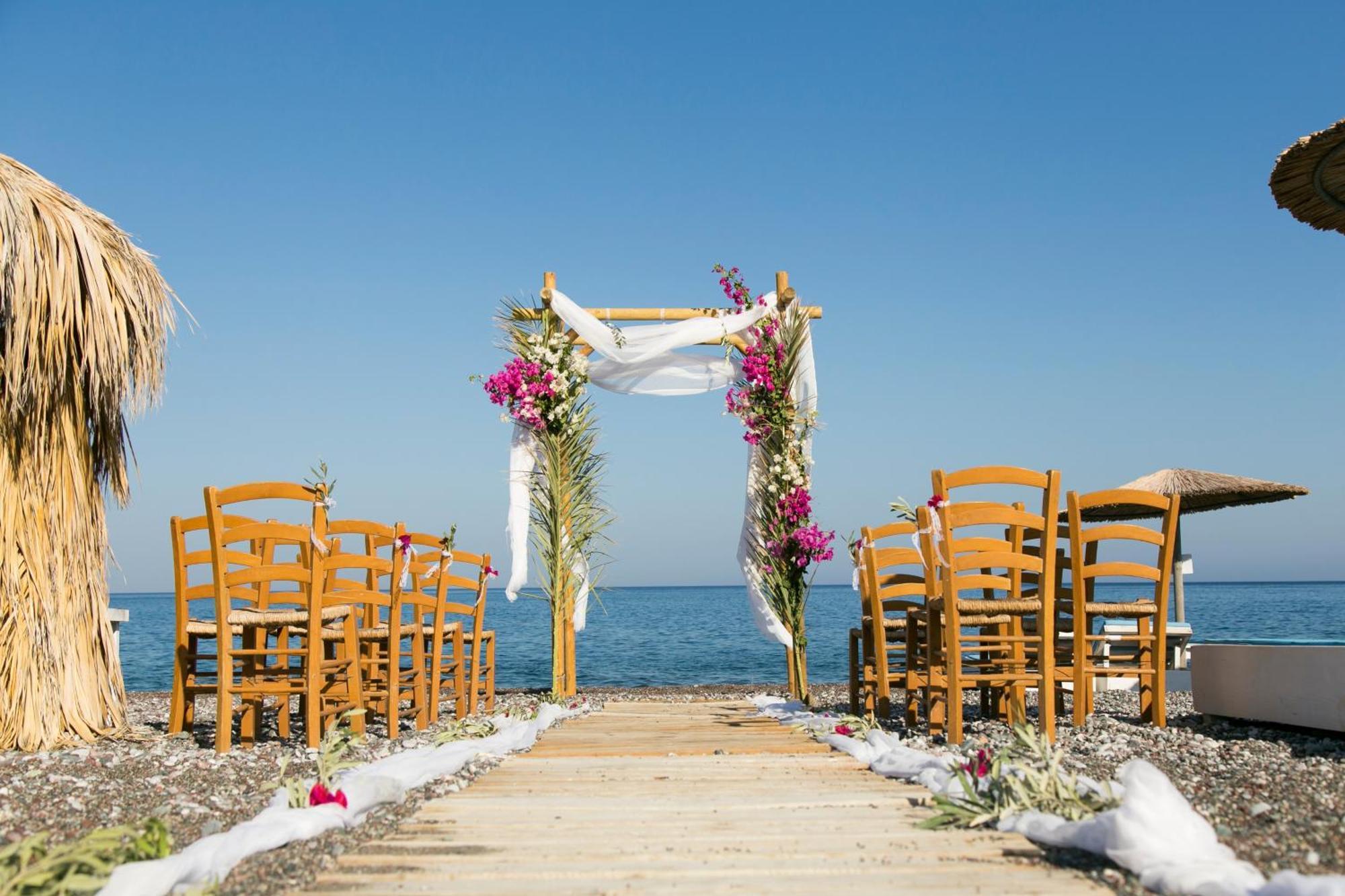 Eco Beach And Magic Garden Hotel Gennadi Bagian luar foto